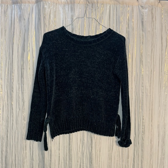 ✨AMERICAN EAGLE SWEATER - Picture 1 of 6